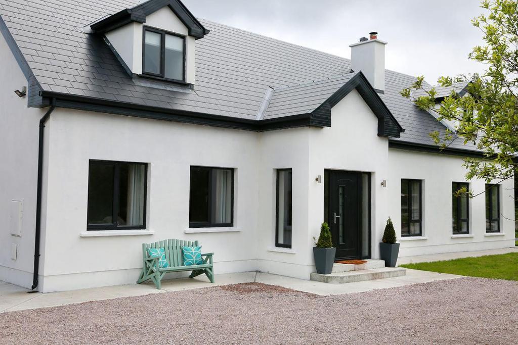 Luxury 6 Bedroom Spiddal Villa, Jacuzzi, Balcony Galway Dış mekan fotoğraf